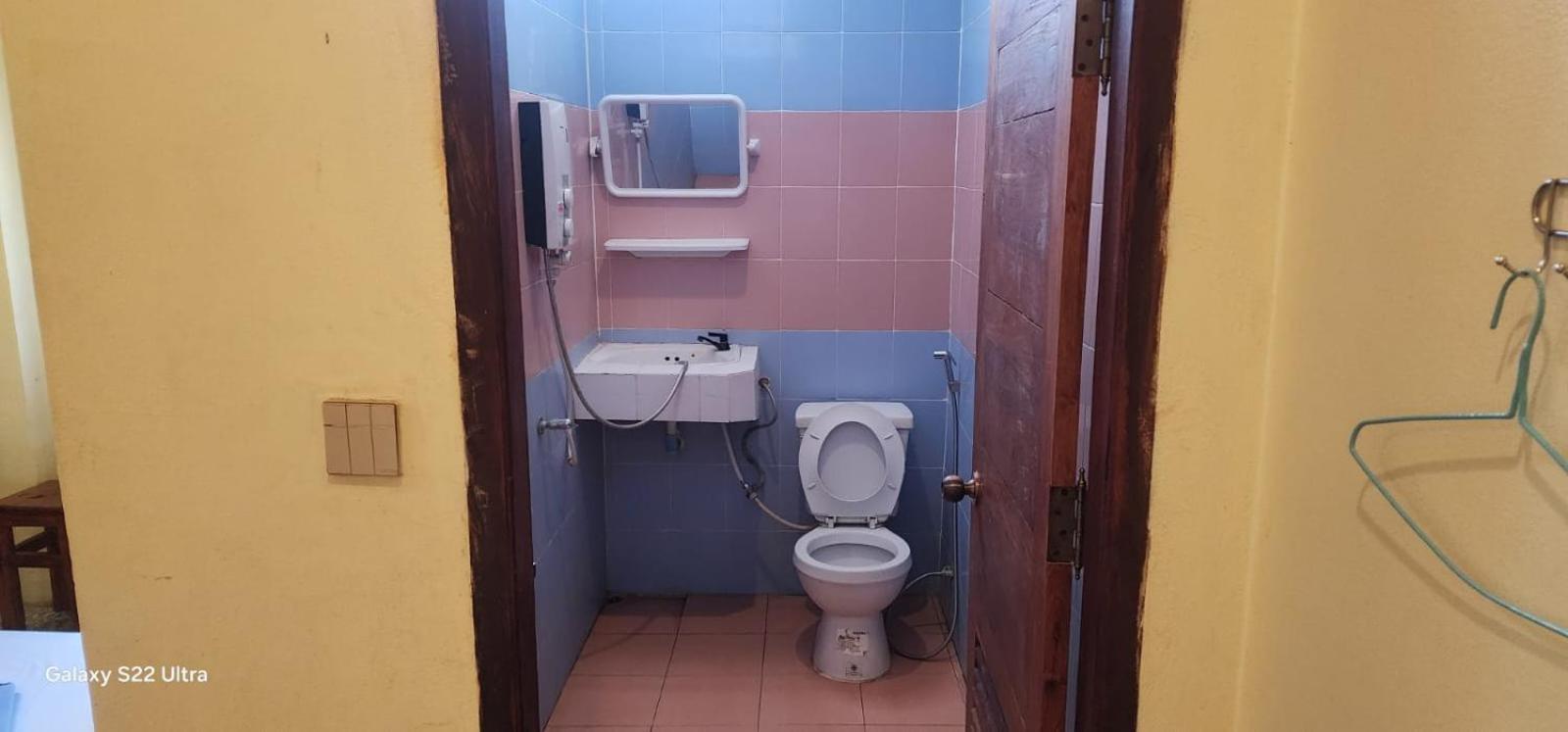 Thip Phavanh Guesthouse Muang Pakbèng Екстериор снимка