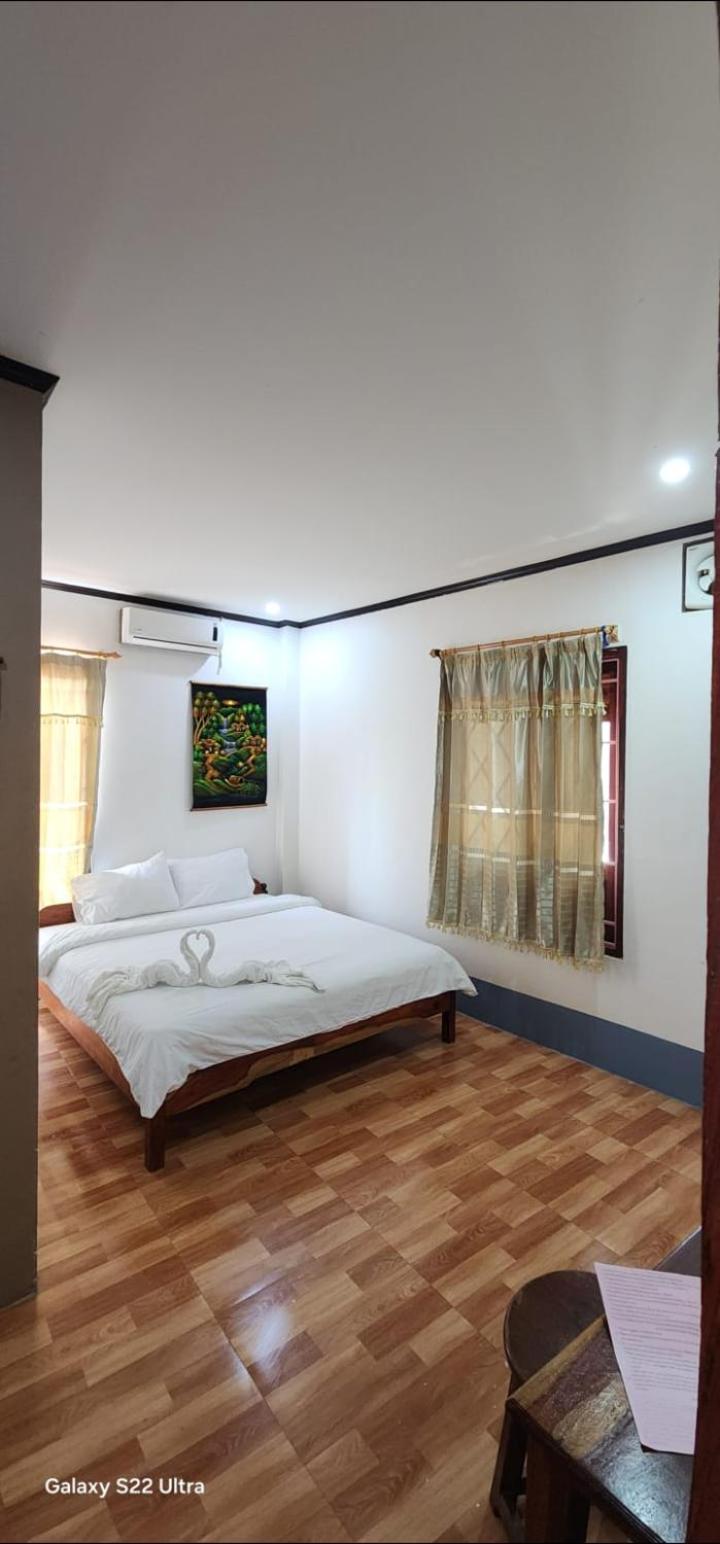 Thip Phavanh Guesthouse Muang Pakbèng Екстериор снимка