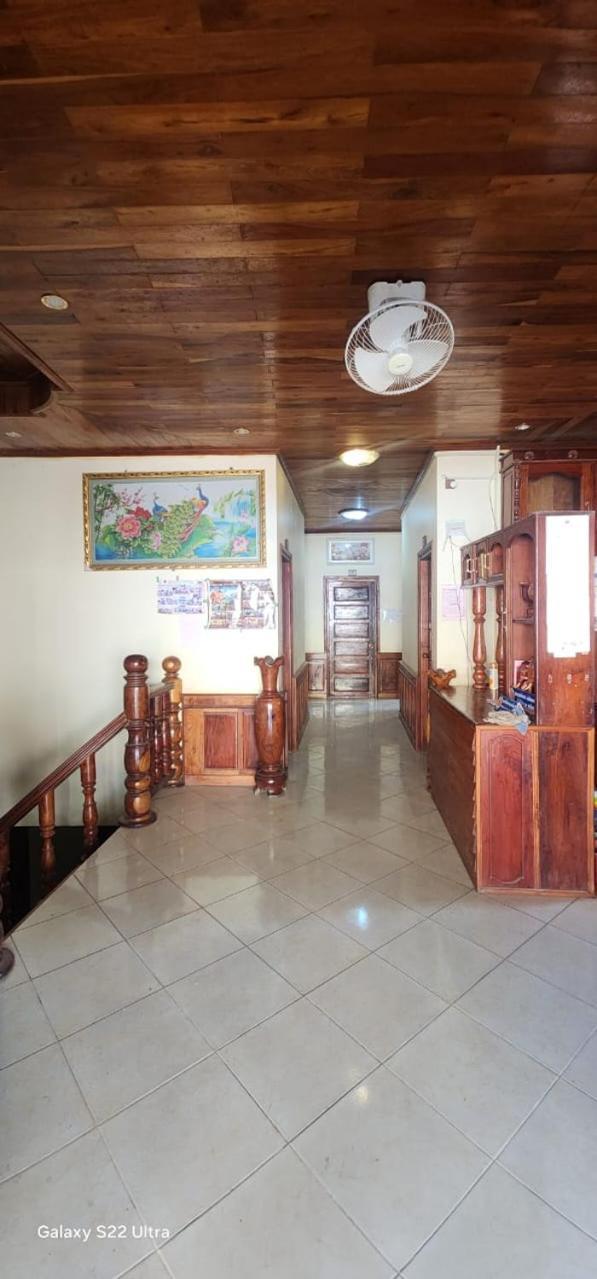 Thip Phavanh Guesthouse Muang Pakbèng Екстериор снимка